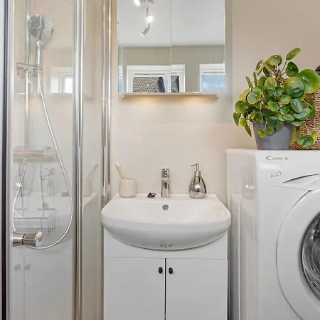 New And Urban Apartment, Centrally Located Close To Nature